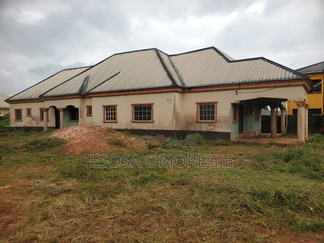 3bdrm Block of Flats in Ekpoma for sale