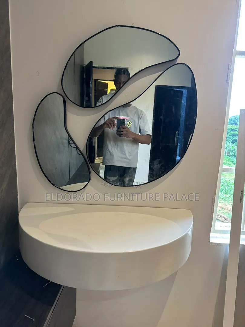 Stylish Curve Design Mirror Console