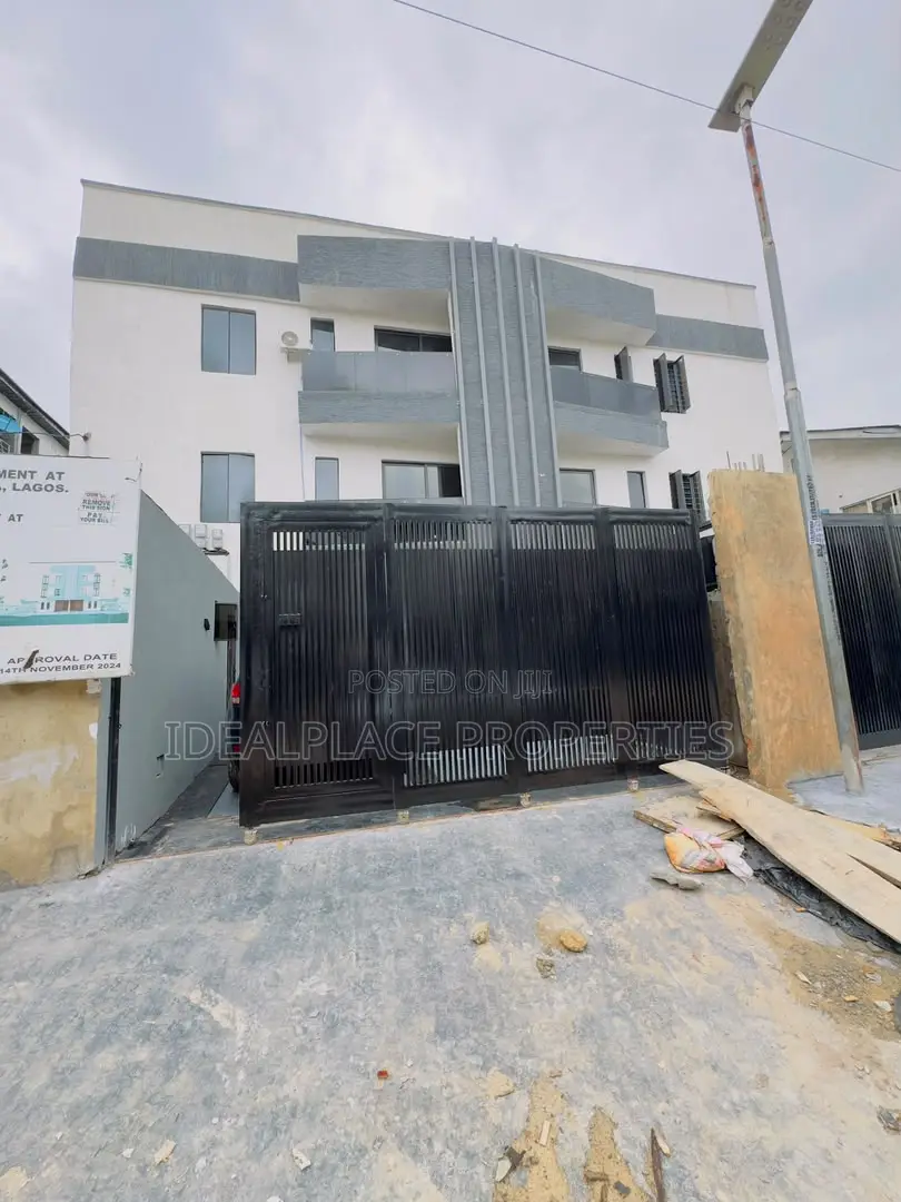 4bdrm Duplex in Iwaya for sale