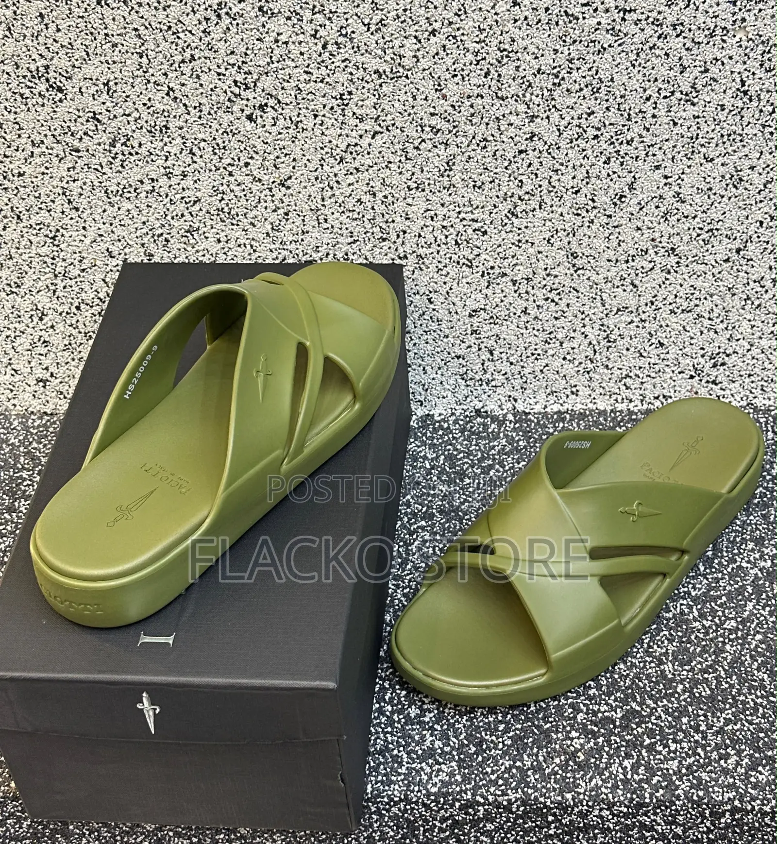 Original Cesare Paciotti Rubber Slippers