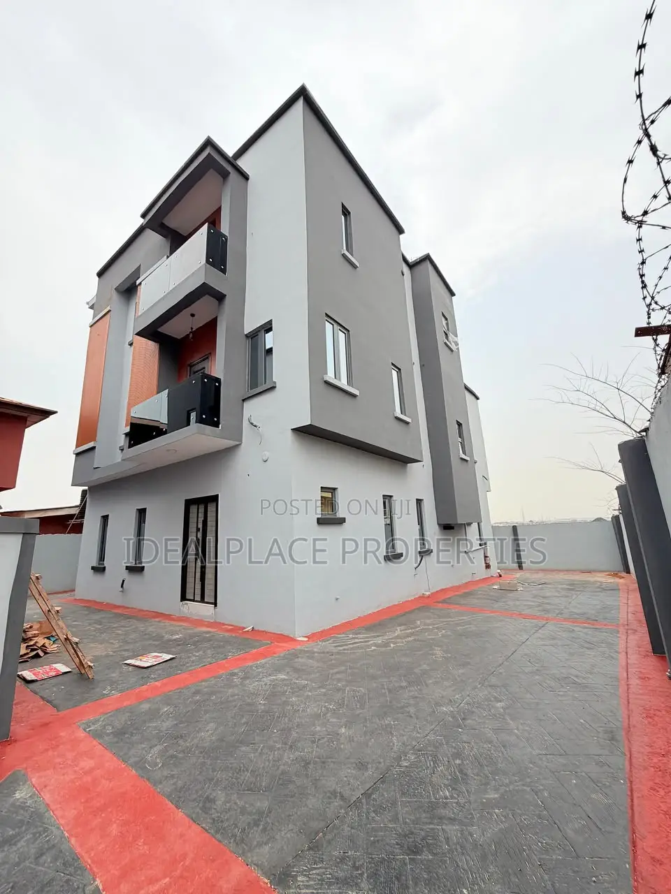 4bdrm Duplex in GRA Phase 1 for sale