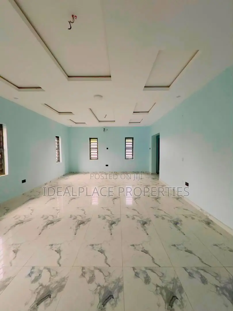 4bdrm Duplex in GRA Phase 1 for sale