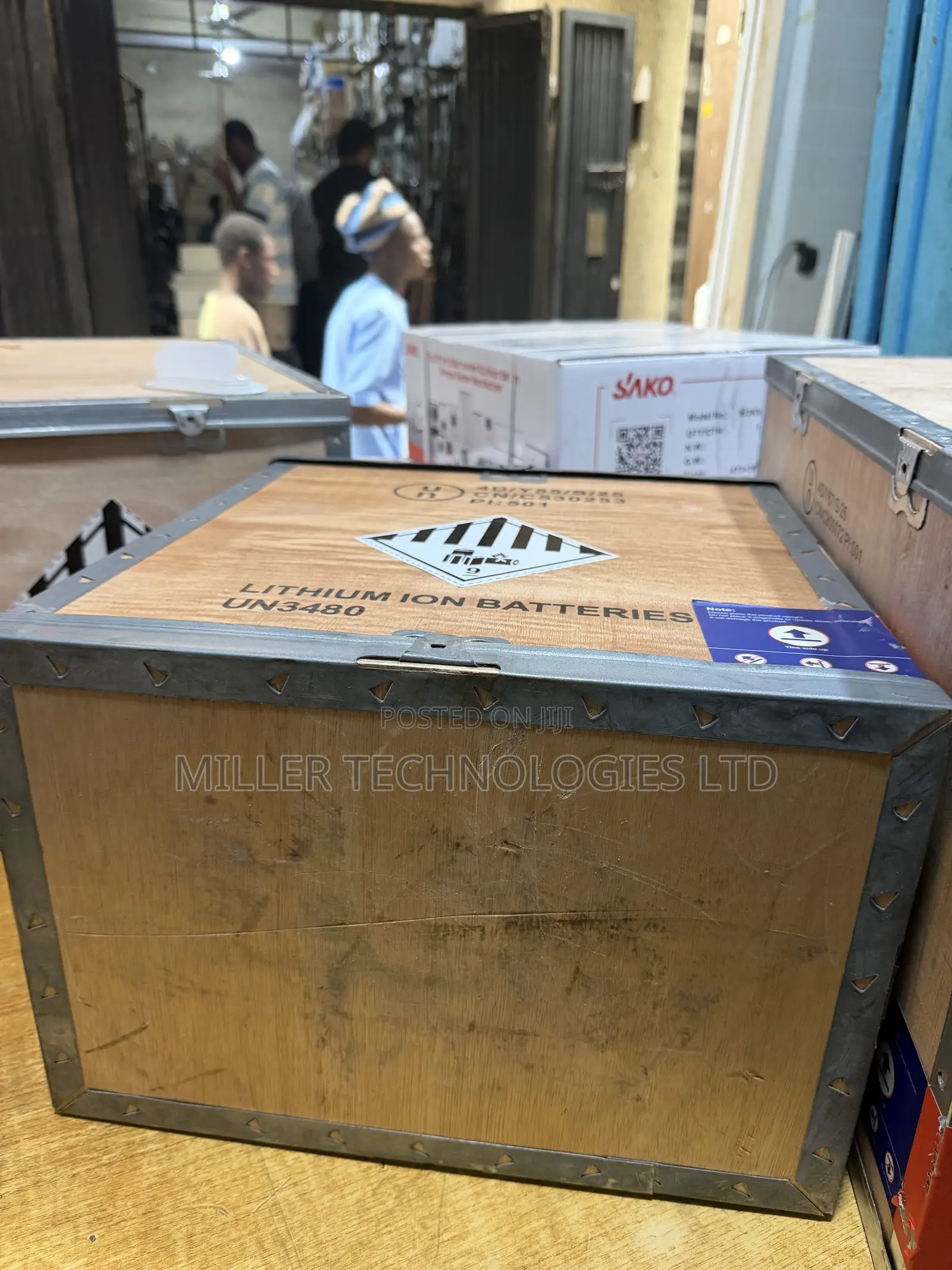 Deep Cycle Haisic Black 8kWh 24V Lithium Battery