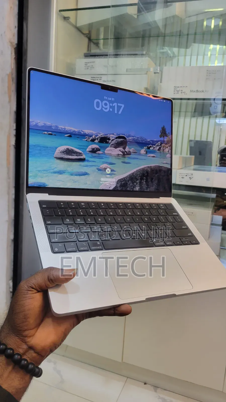 Laptop Apple MacBook Pro 2021 M1 16GB Apple M1 Pro SSD 512GB