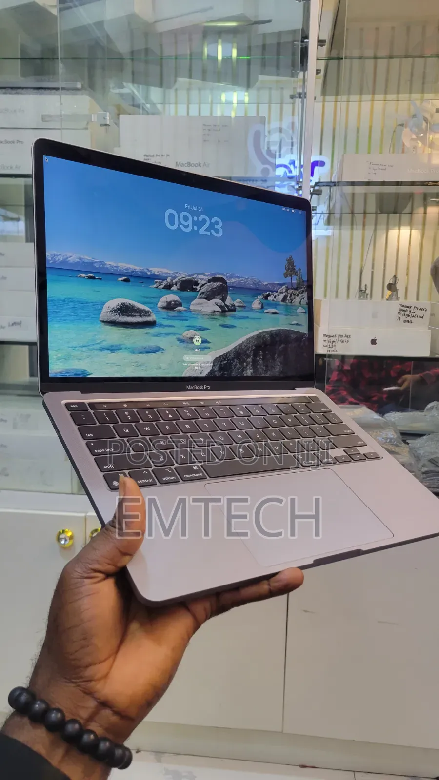 Laptop Apple MacBook Pro 2020 M1 16GB Apple M1 SSD 512GB