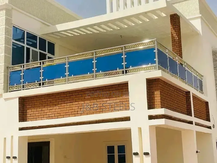 10m Blue Handrail Glass