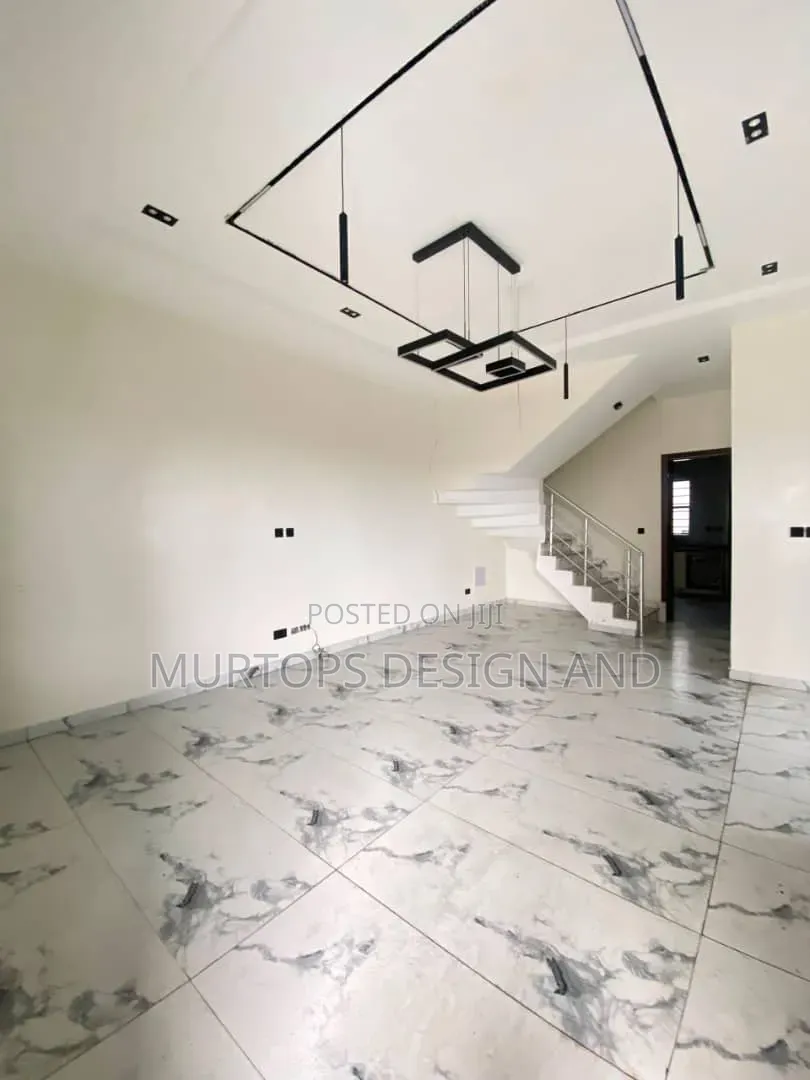 4bdrm Duplex in Lekki Phase 2 for sale