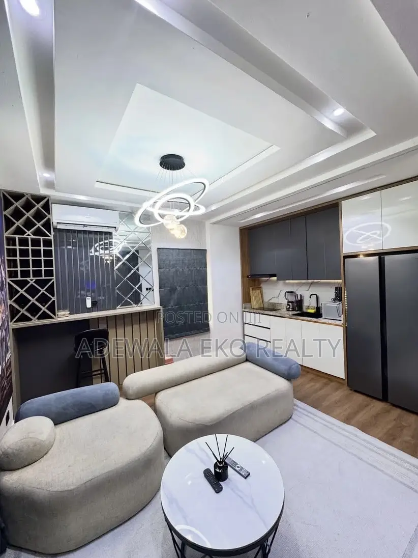 1 Bedroom Serviced Apartment Lekki Phase 1 | Gym PS5 | 24/7 Power.