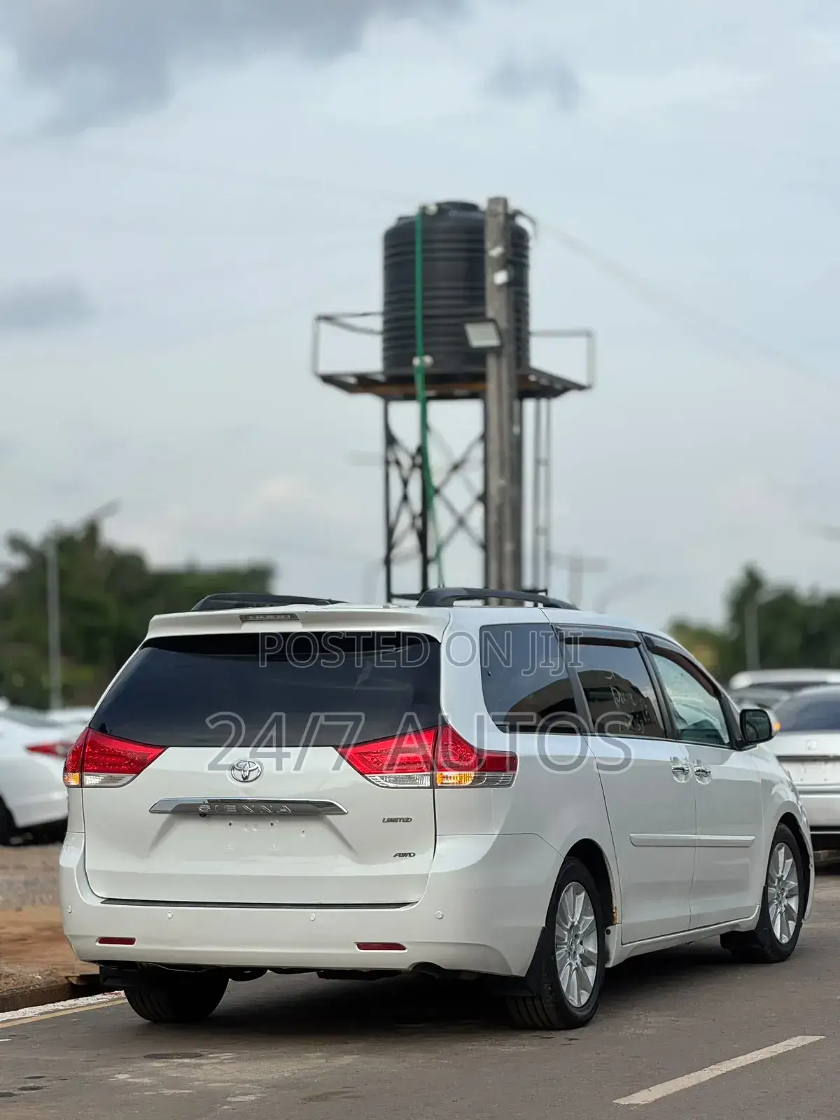 Toyota Sienna 2013 White