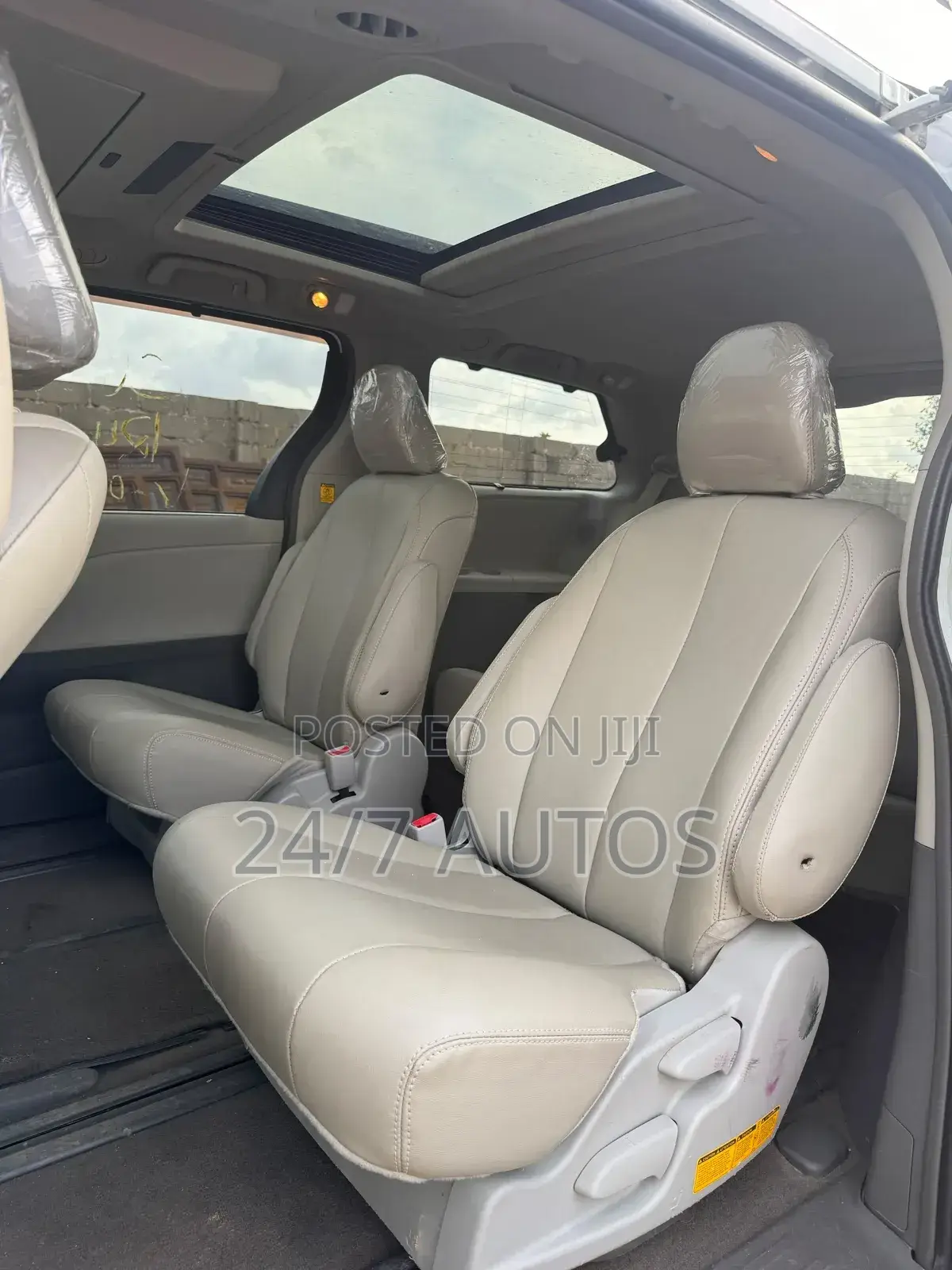 Toyota Sienna 2013 White