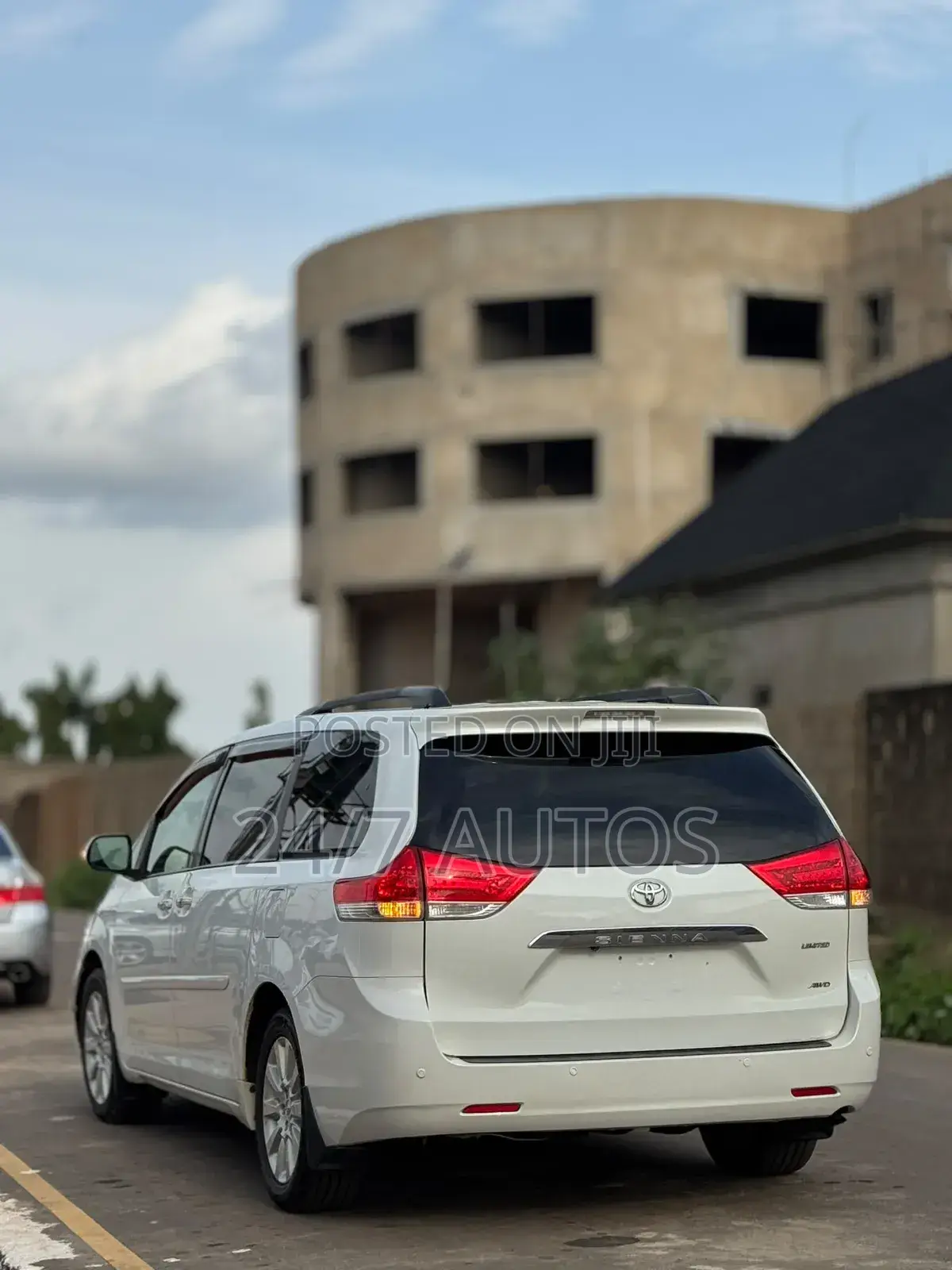 Toyota Sienna 2013 White