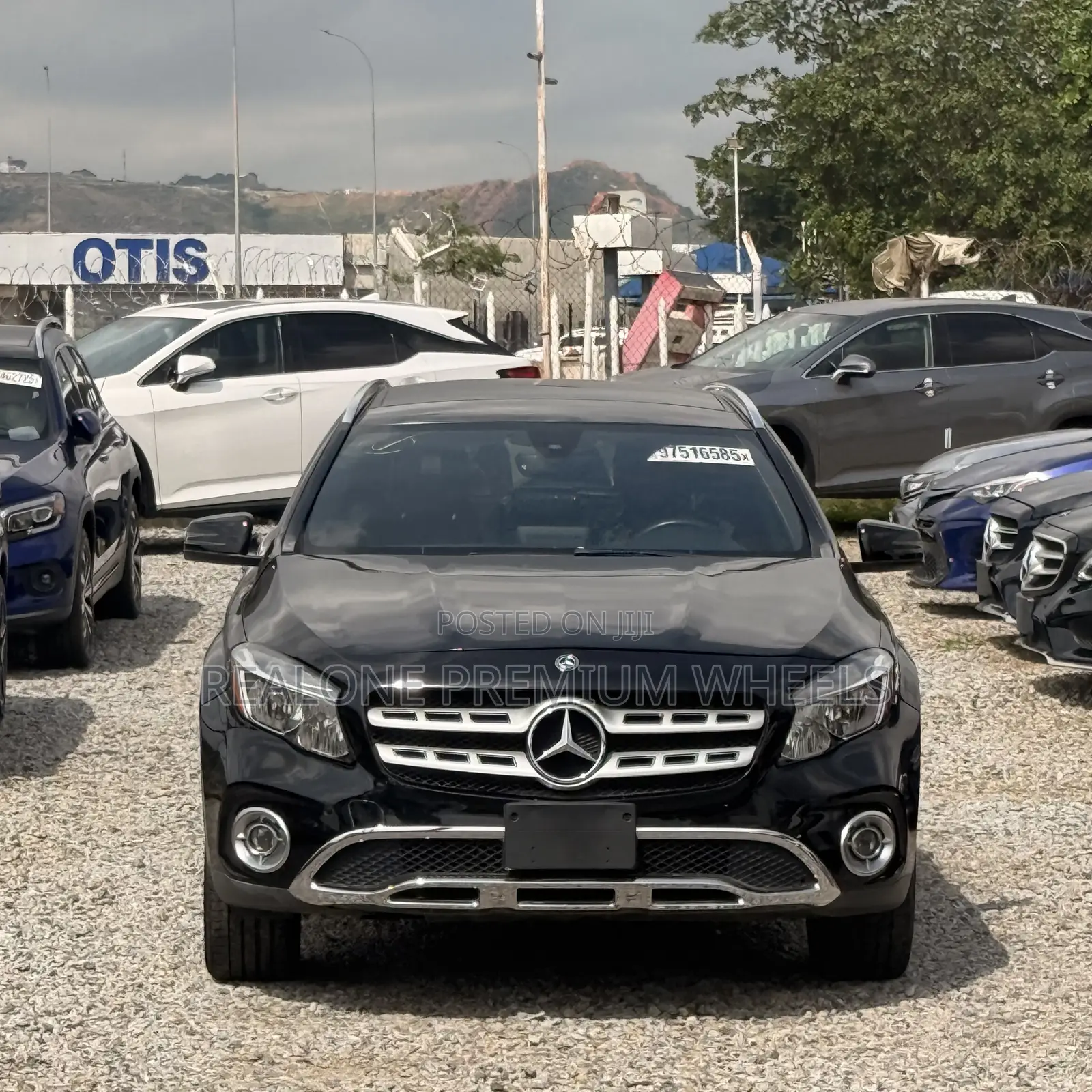 Mercedes-Benz GLA-Class 2019 Black