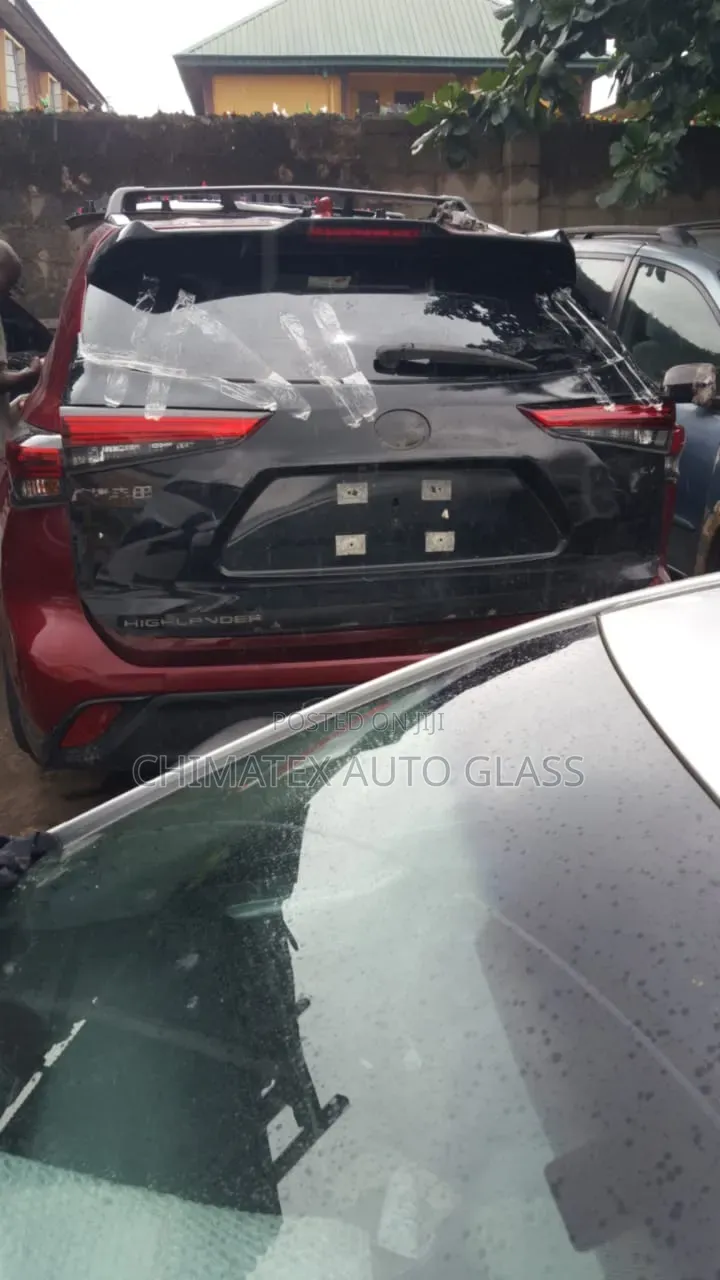 Toyota Highlander 2019 Back Glass Available Installed at Chimatex