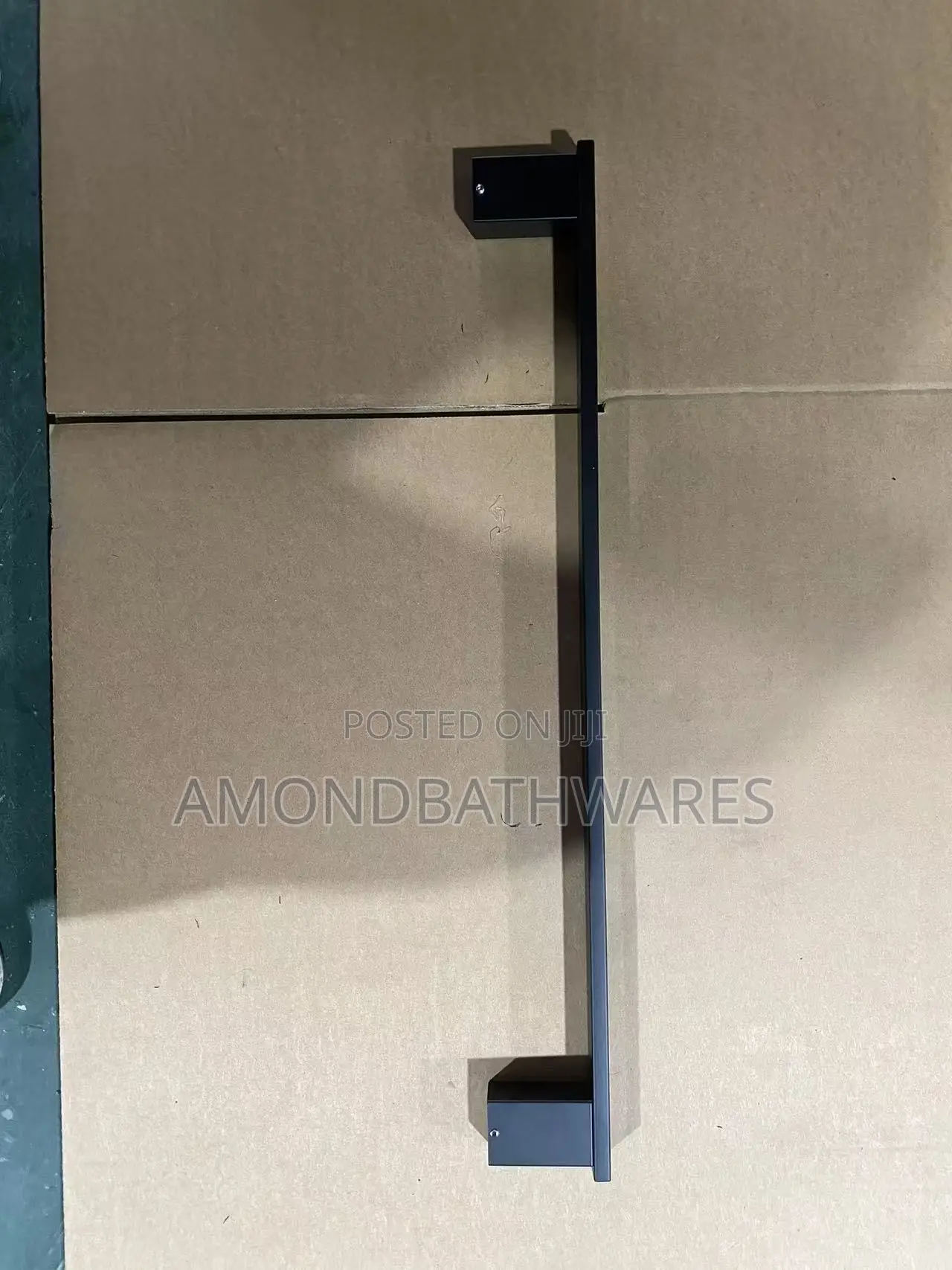 Sleek Single Towel Rail 004