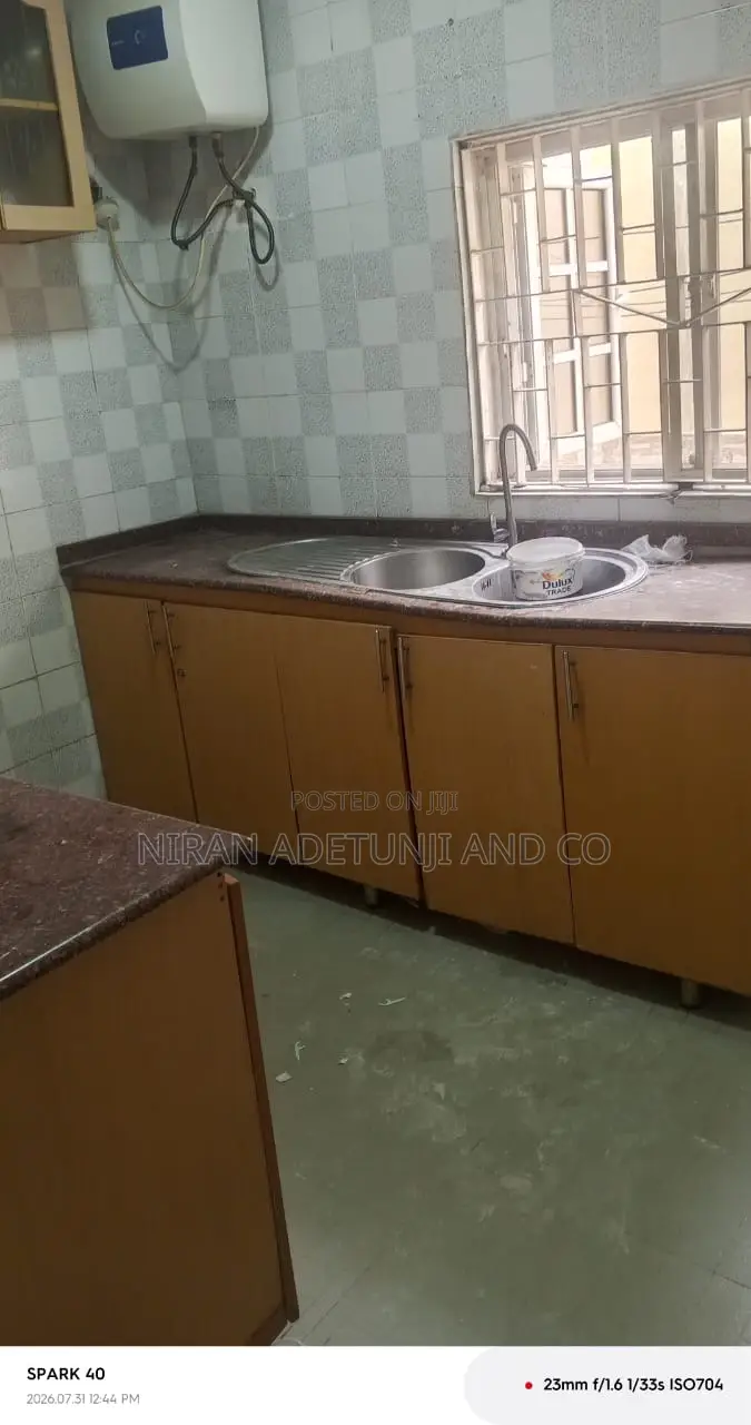 3bdrm Block of Flats in Wuse 2 for rent