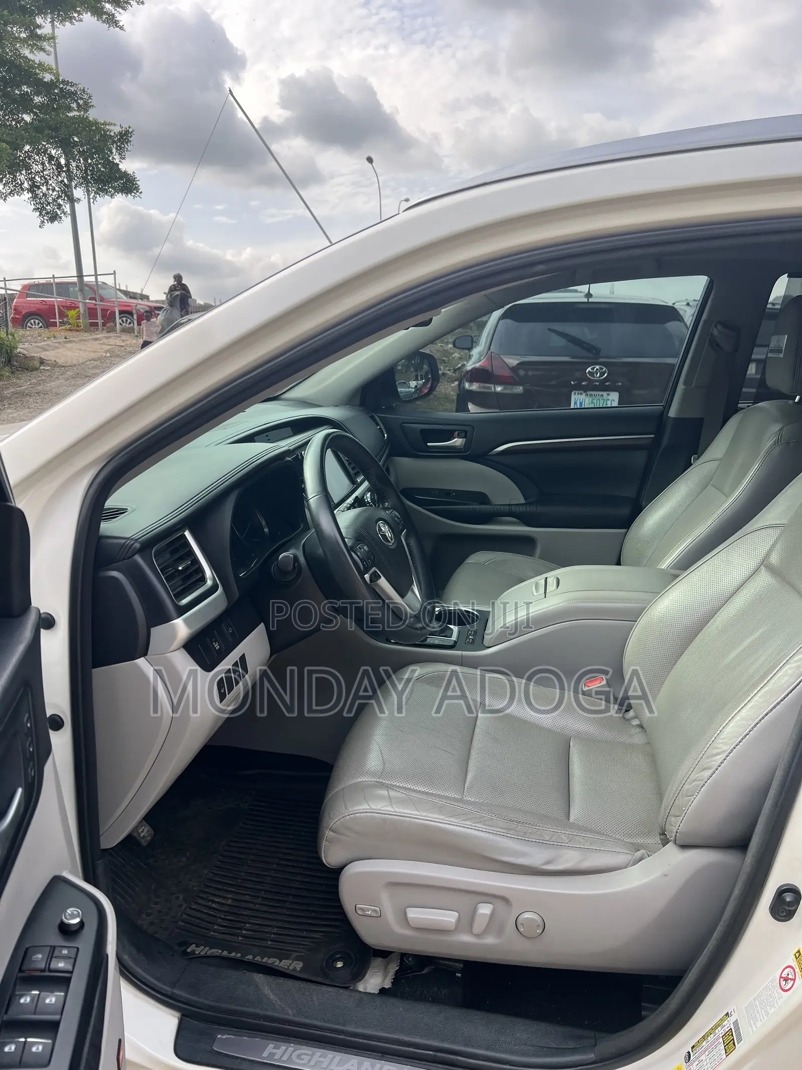 Toyota Highlander Limited V6 4x2 (3.5L 6cyl 6A) 2016 White