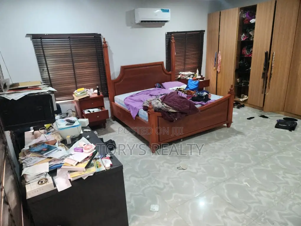 4bdrm Duplex in Ikota for sale