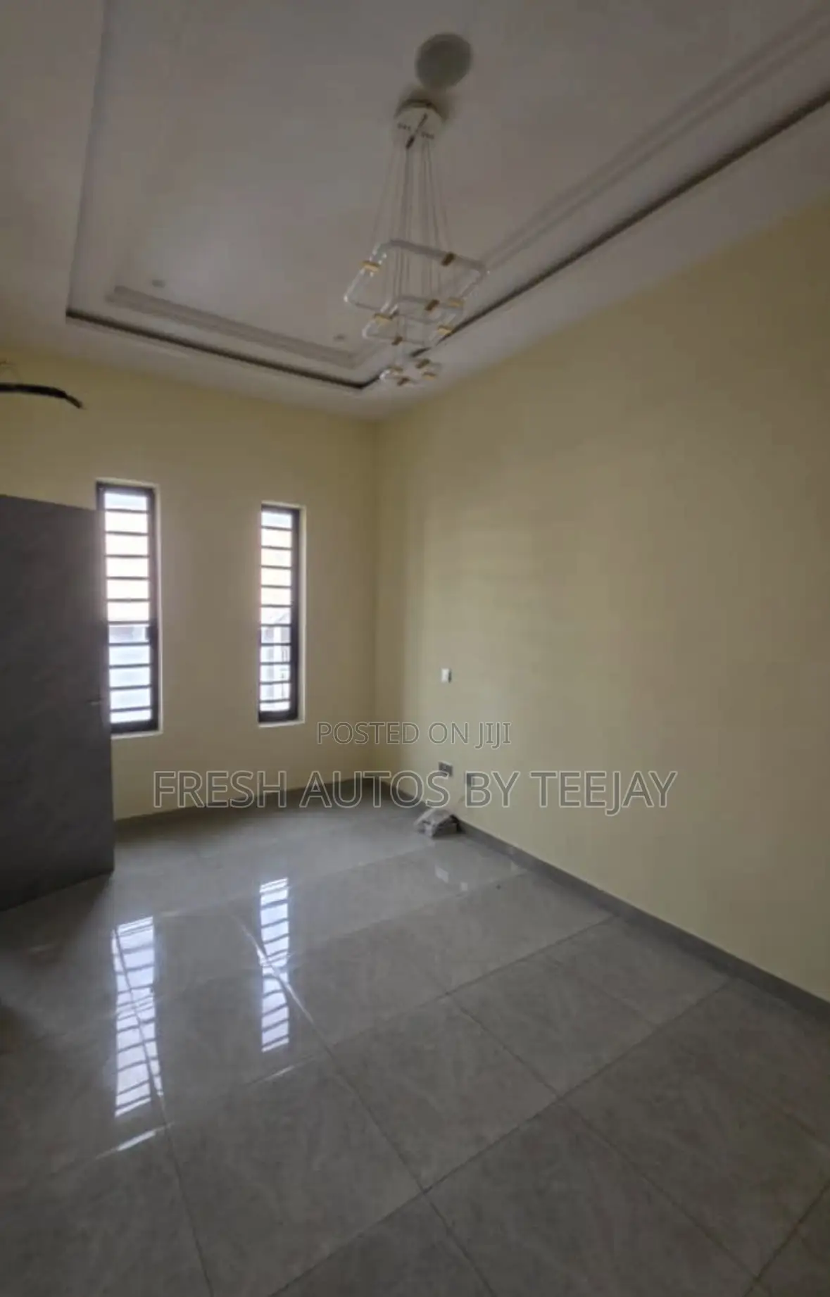 5bdrm Duplex in Omole Phase2 Estate for sale