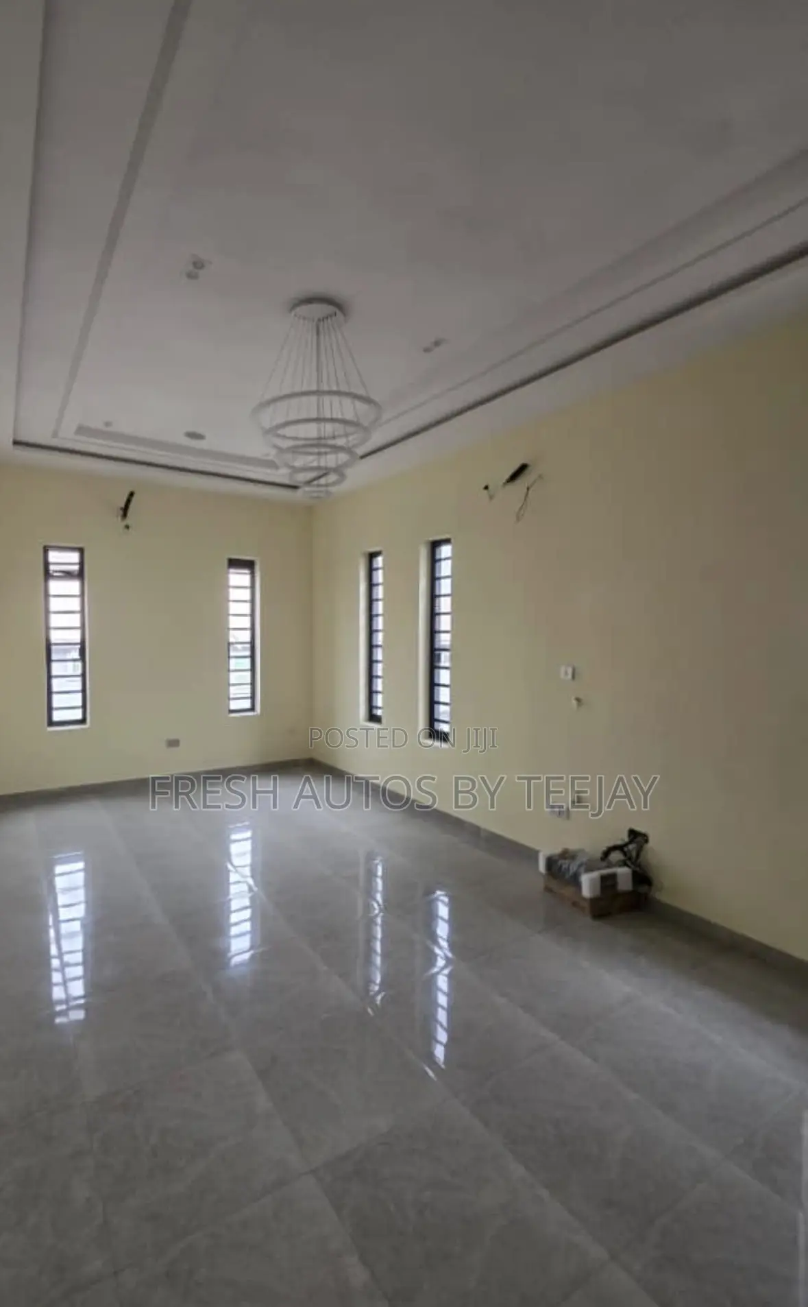 5bdrm Duplex in Omole Phase2 Estate for sale