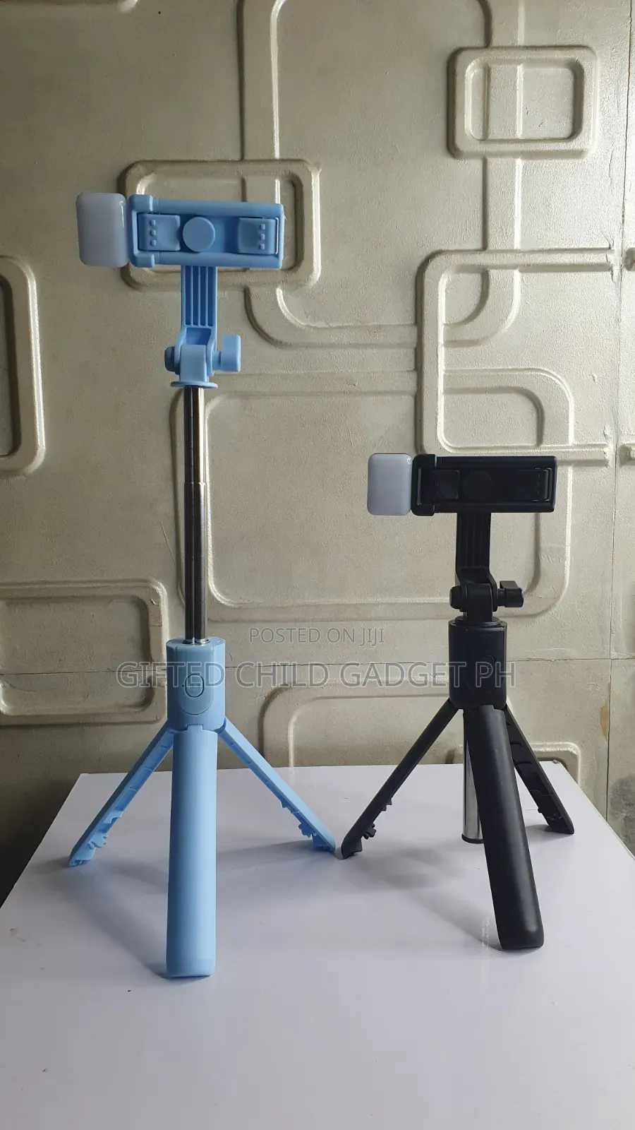 R1S Selfie Stick Tripod LED Light Bluetooth Remote 360