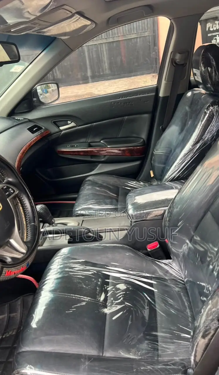 Honda Crosstour 2010 Black