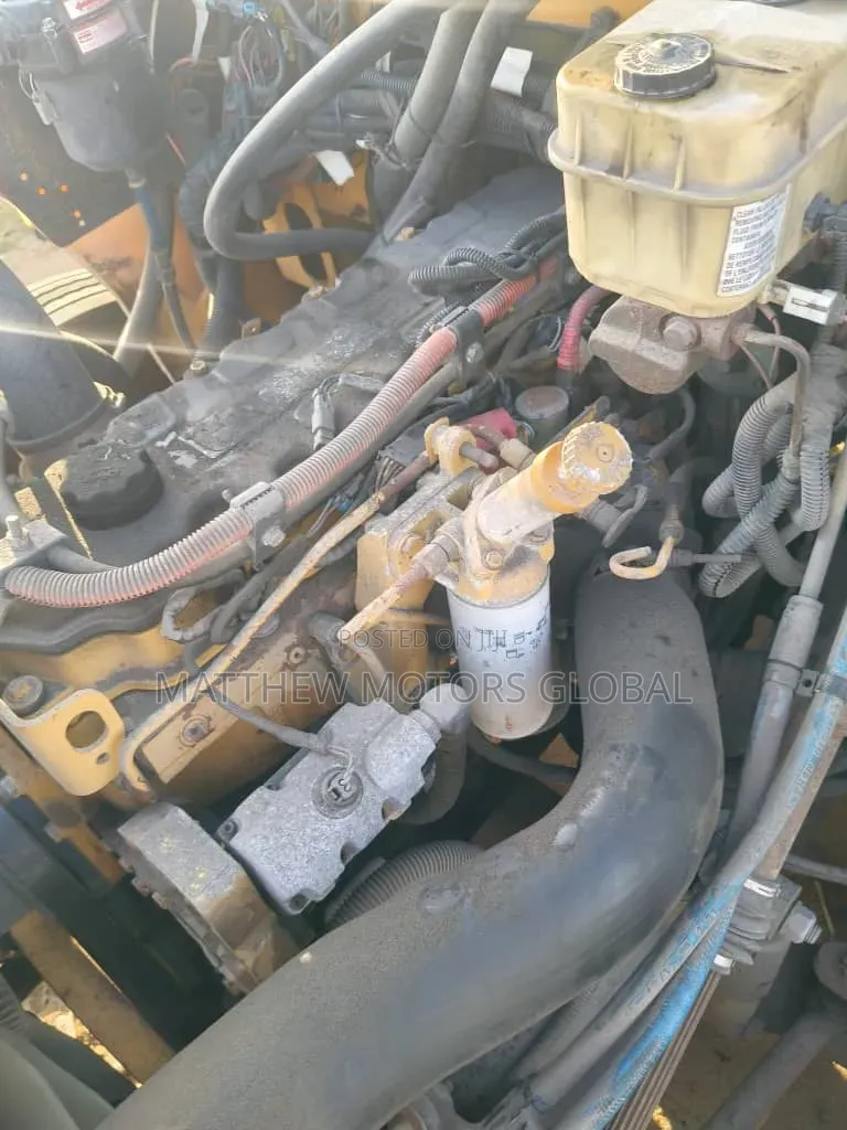 Freightliner M2 Ameritrans 2006 Yellow