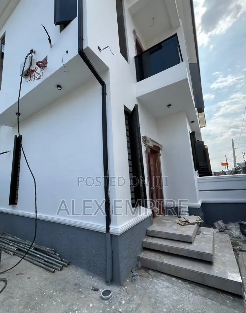 2bdrm Duplex in Ago Palace for rent