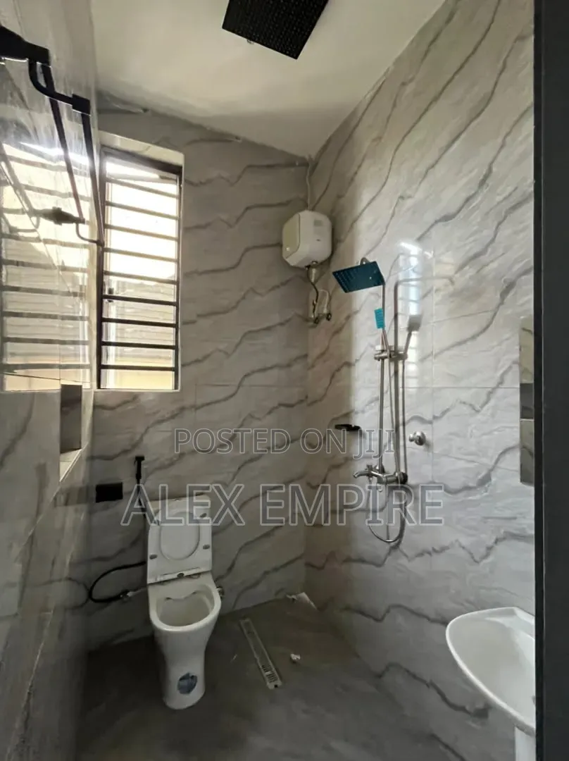 2bdrm Duplex in Ago Palace for rent