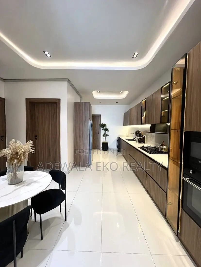 New 2-Bedroom Apartment Lekki Phase 1 – PS5, Pool Gym