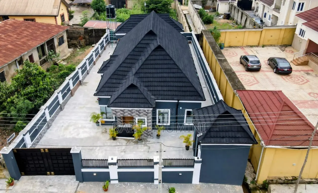 3bdrm Bungalow in Olusetan Estate, Akala Express for sale