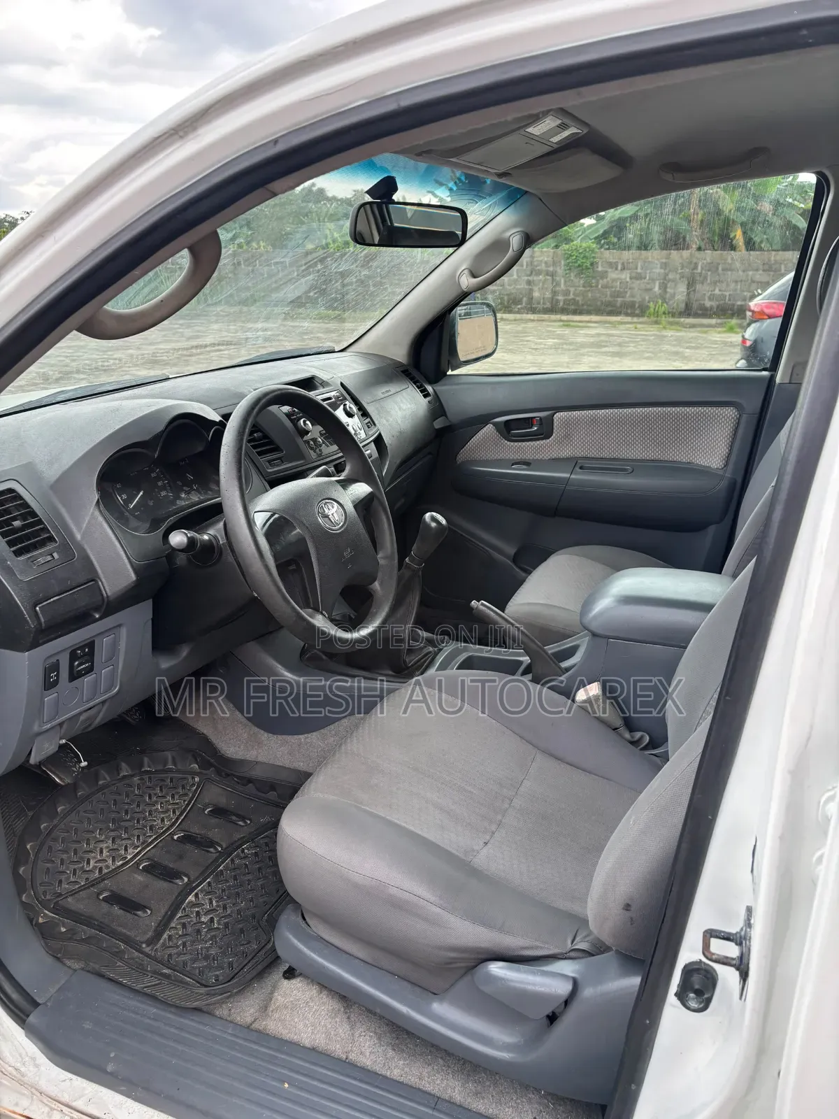 Toyota Hilux 2014 White