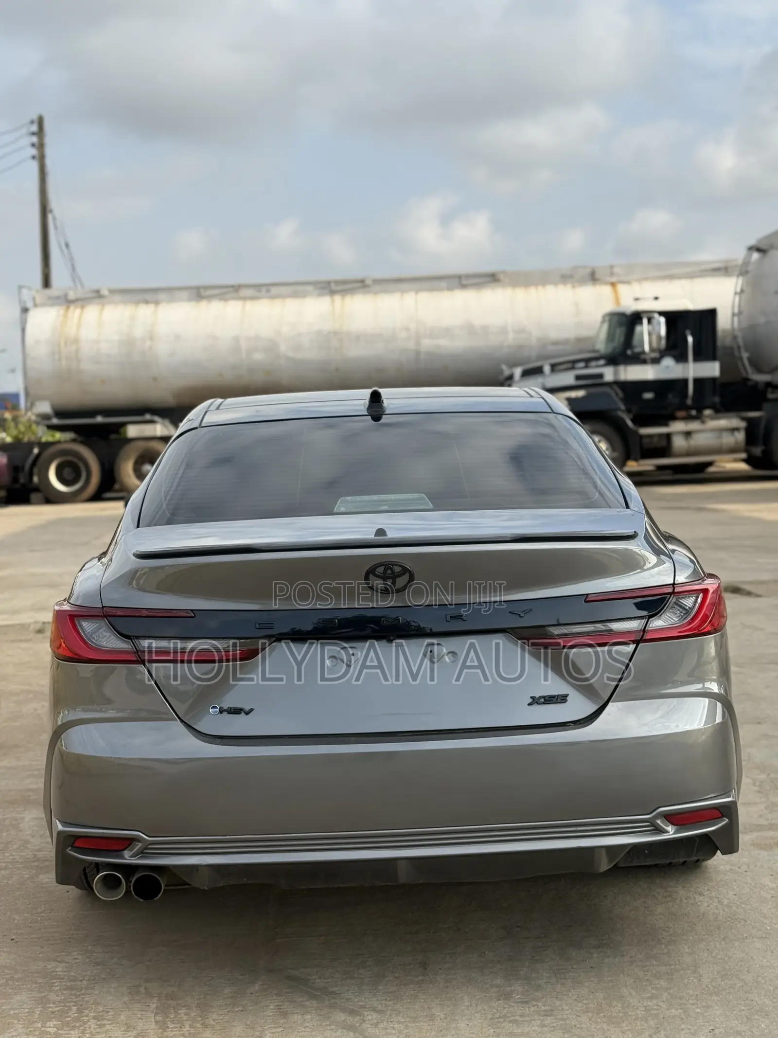 Toyota Camry XSE 2025 Gray