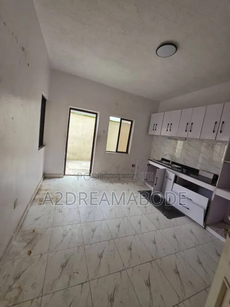 4bdrm Duplex in Omole for rent