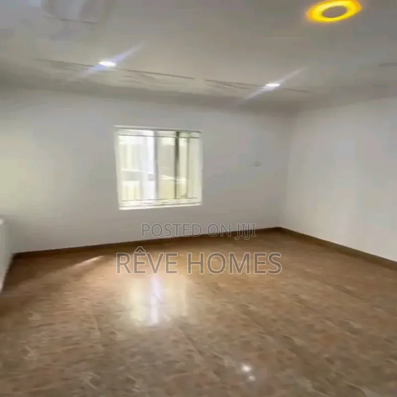 Mini Flat in Jibowu for rent