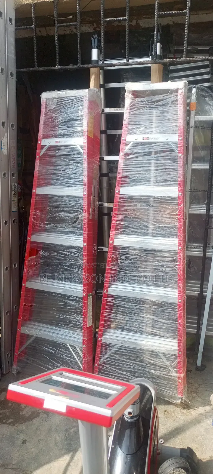 Genuine Heavy Duty 6 Steps Double Sided Fiberglass Ladder