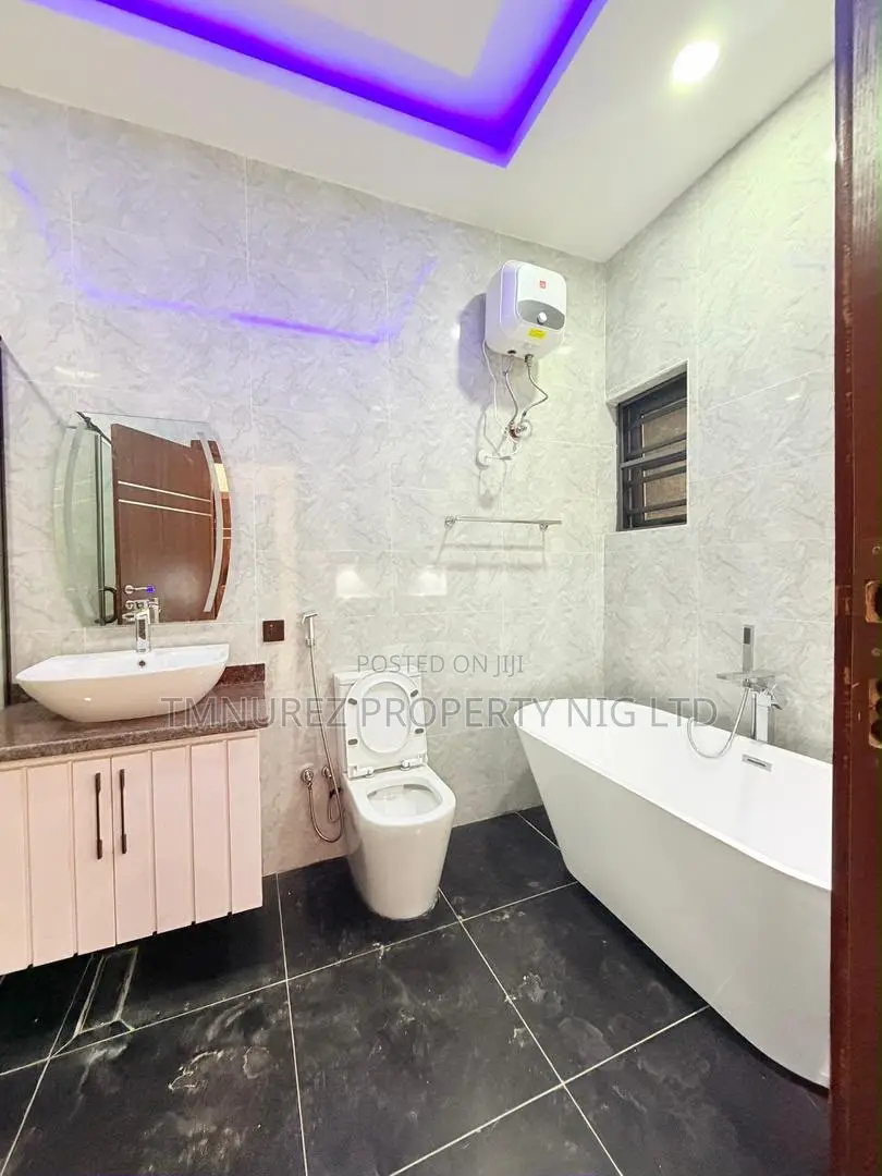 4bdrm Townhouse/Terrace in Ikeja for sale