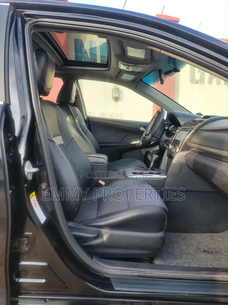 Toyota Camry SE 4dr Sedan (2.5L 4cyl 6A) 2013 Black