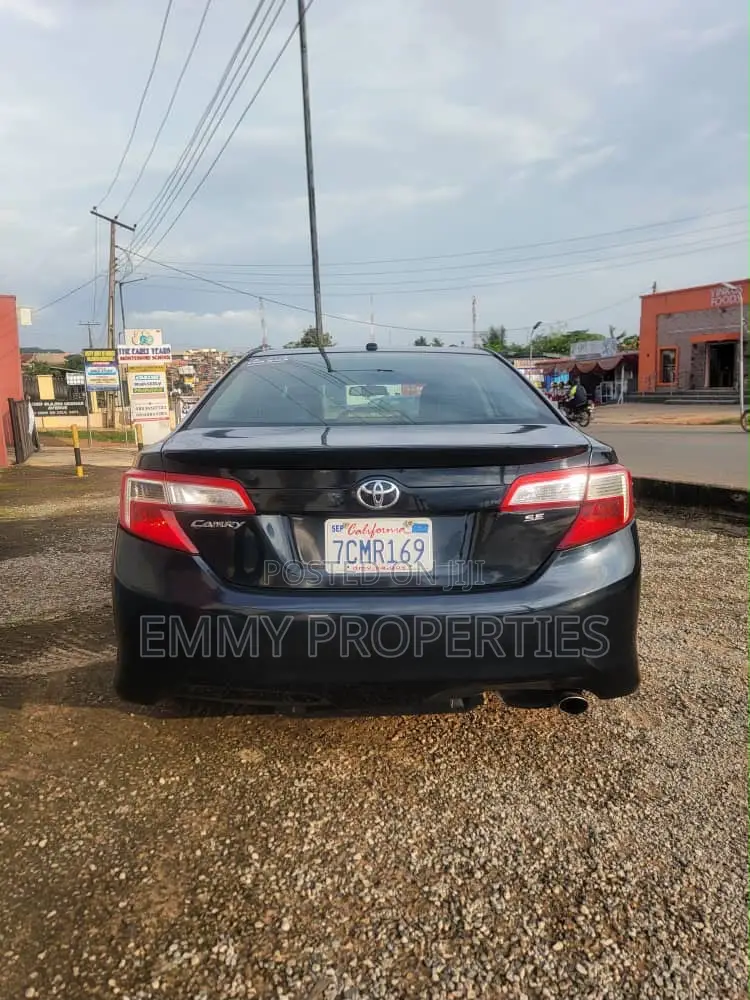 Toyota Camry SE 4dr Sedan (2.5L 4cyl 6A) 2013 Black