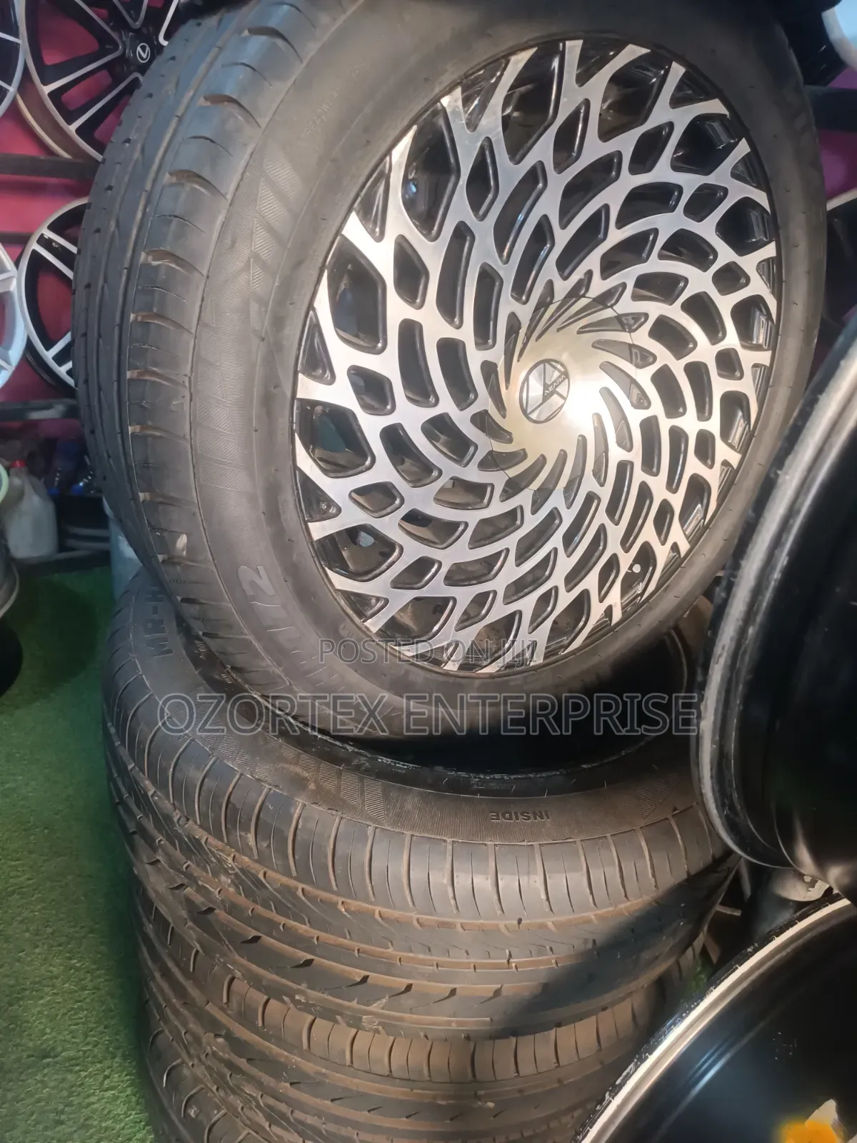 20inches Rim for Benz and Lexus Wit Tyres