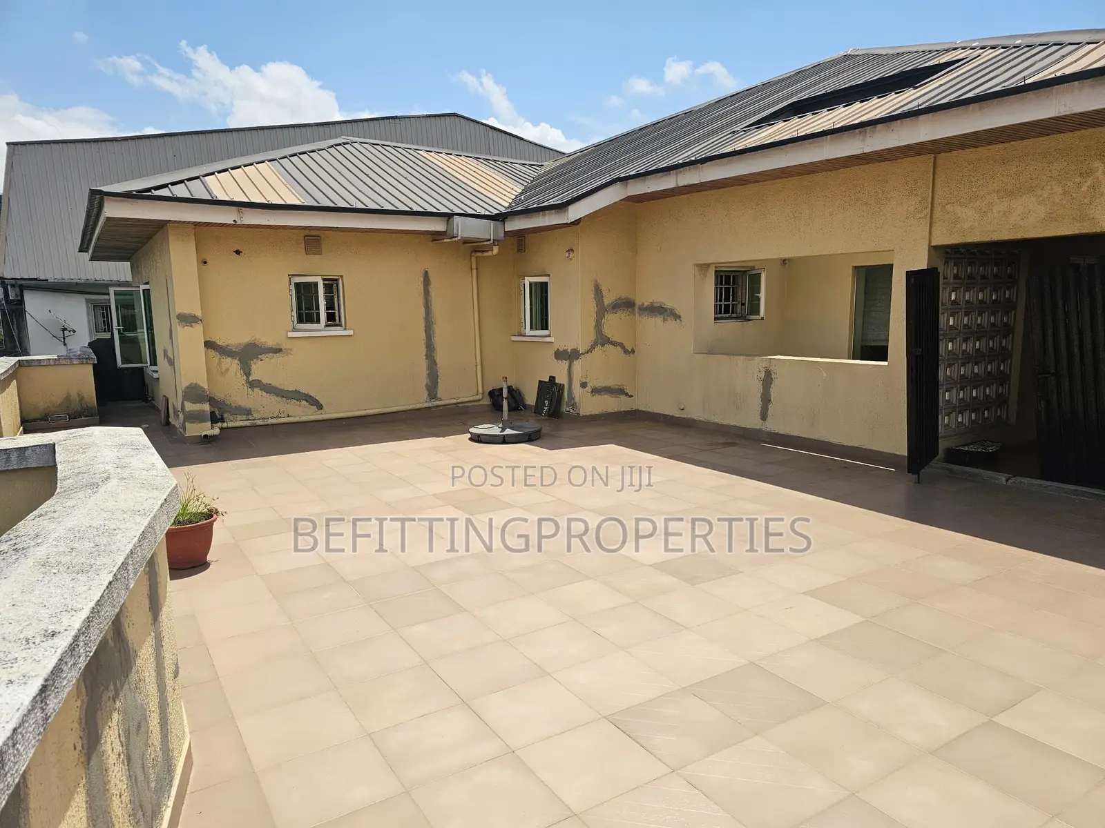 2bdrm Apartment in Victoria Island for sale