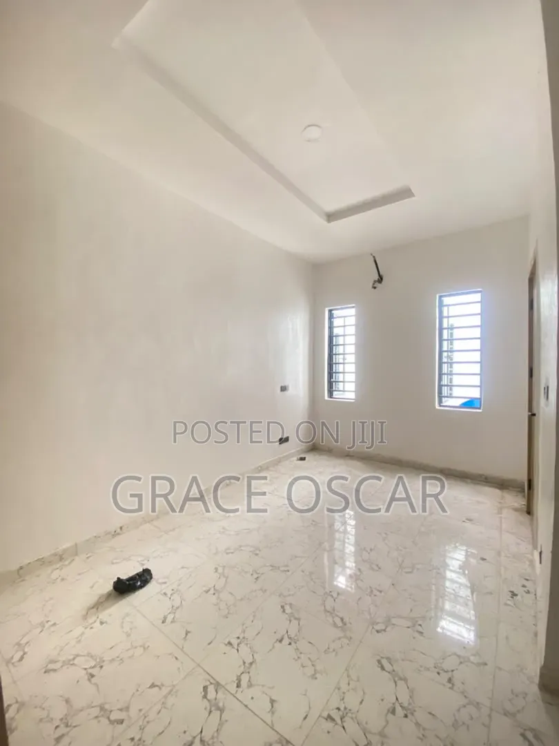 4bdrm Duplex in Ilaje / Lekki for sale