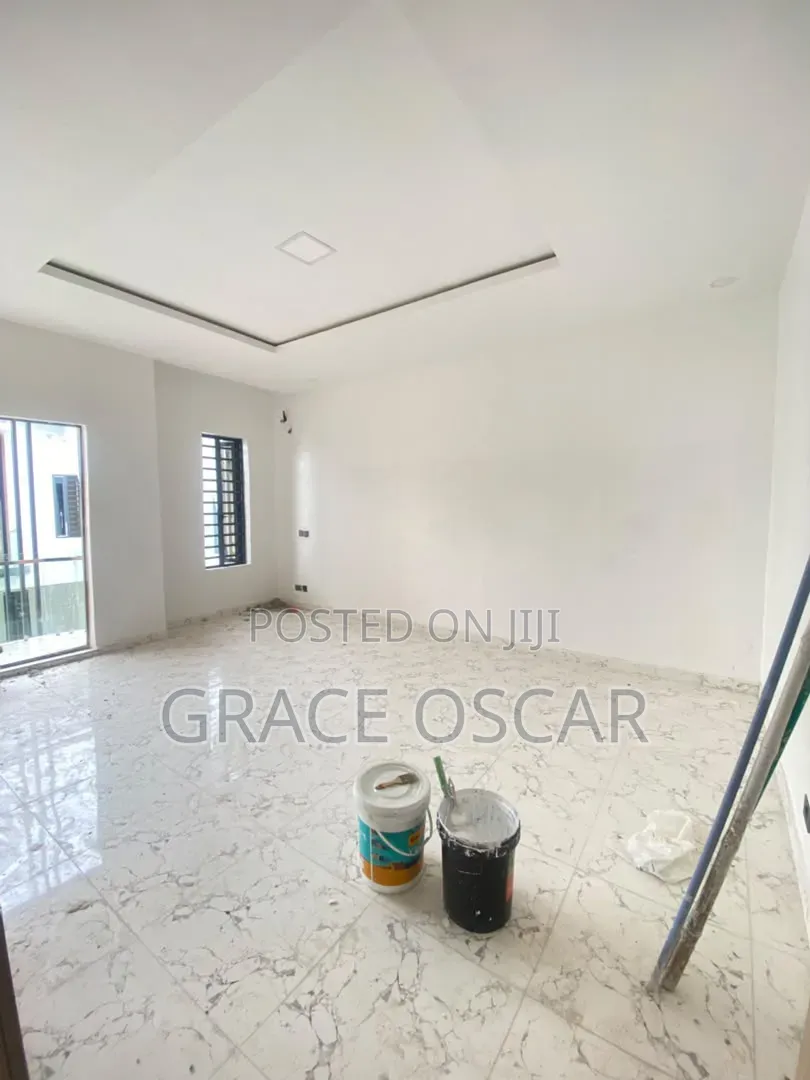 4bdrm Duplex in Ilaje / Lekki for sale