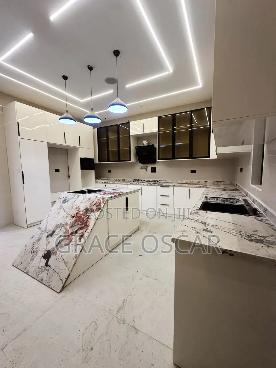 5bdrm Duplex in Ikota for sale