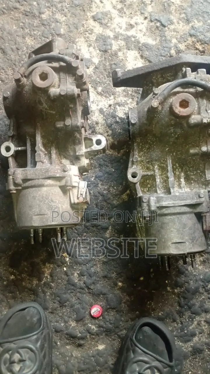 Back Axle Venza