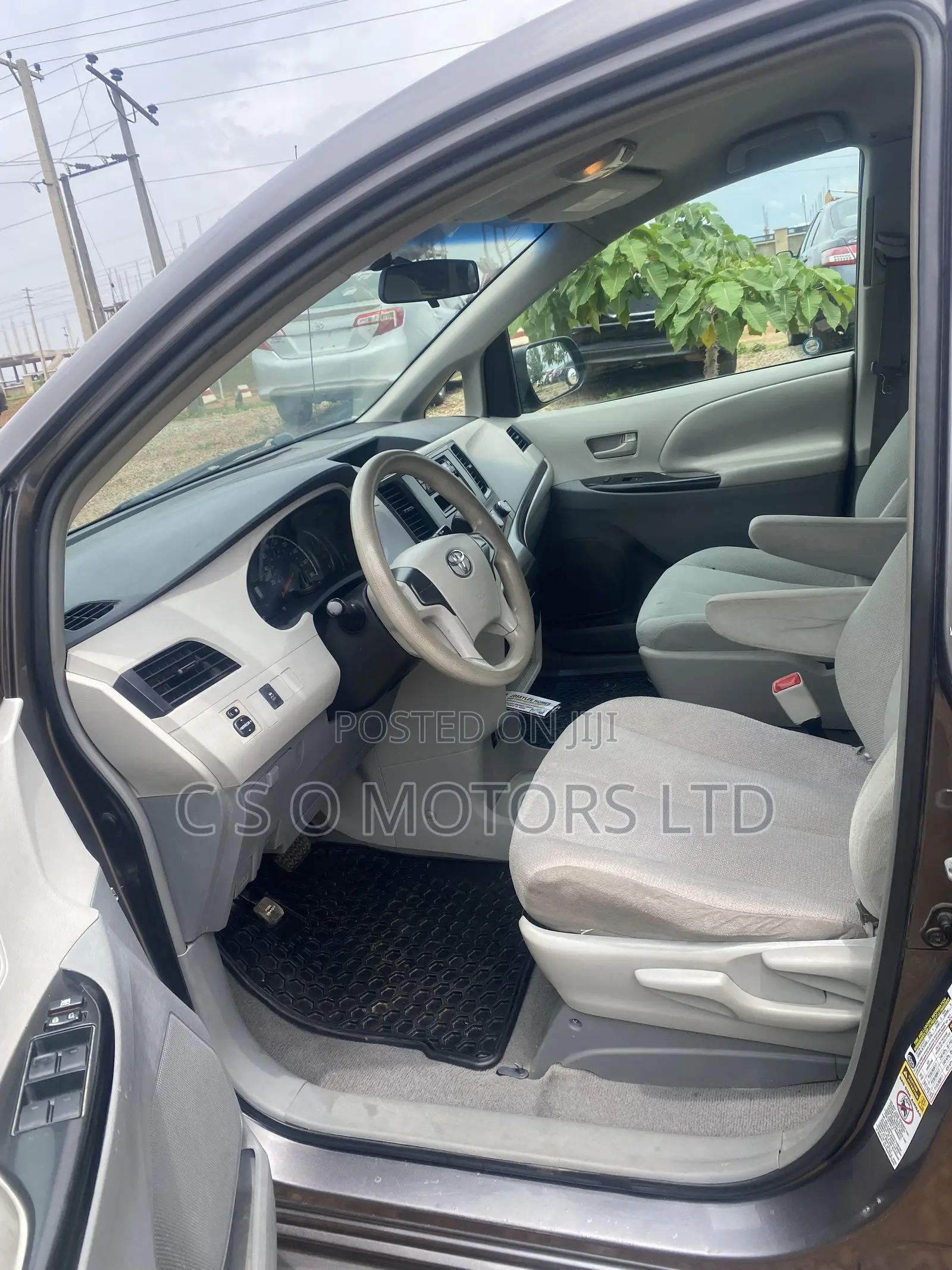 Toyota Sienna Limited 7 Passenger 2012 Gray