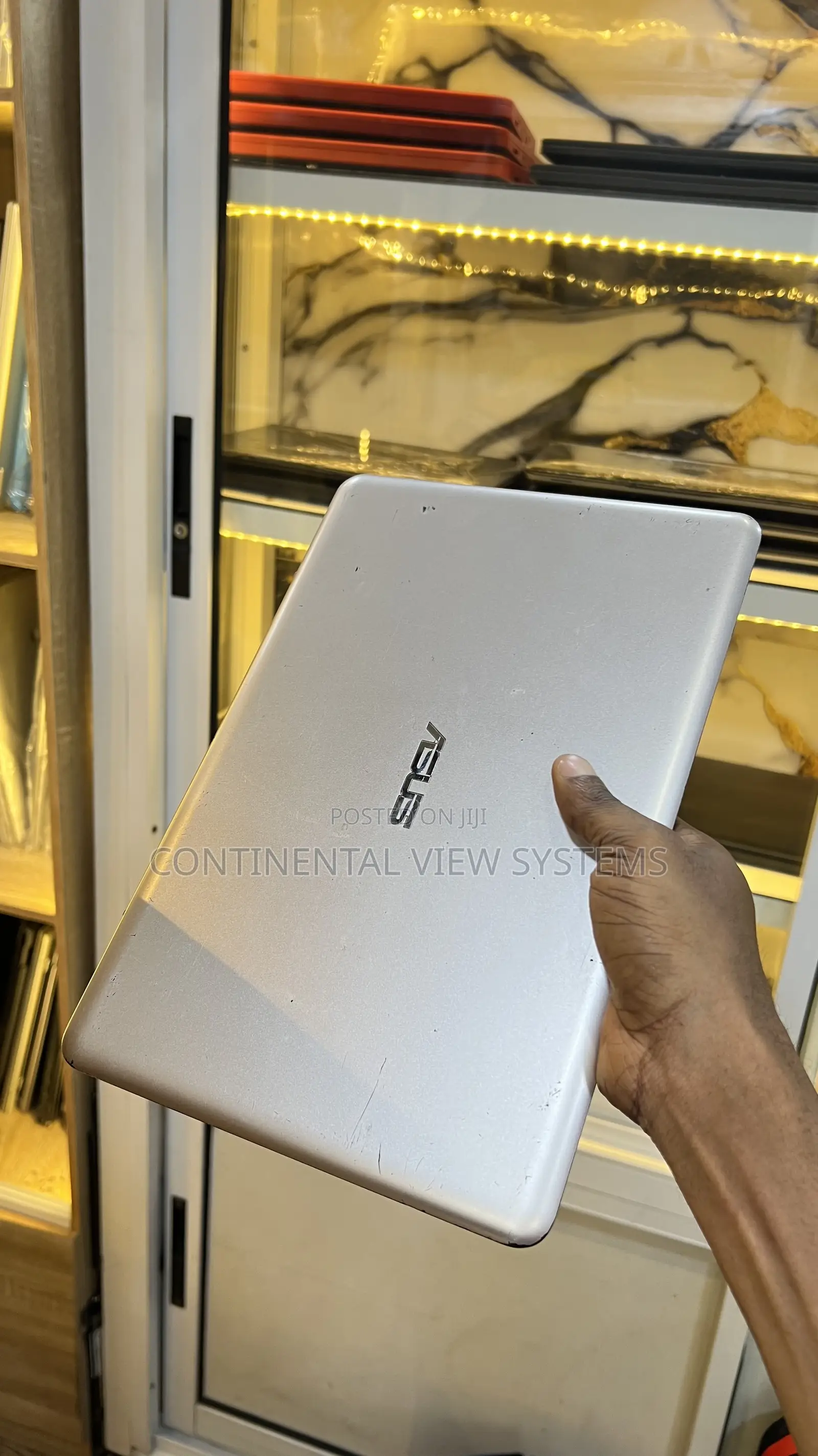 Laptop Asus Vivobook E200HA 2GB Intel Atom SSD 32GB