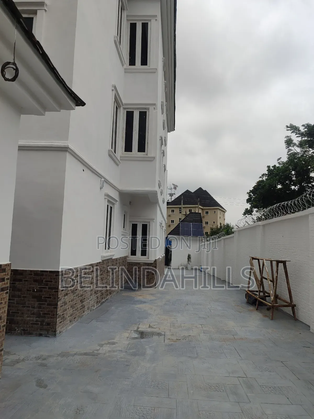 5bdrm Townhouse / Terrace in Mabushi for rent