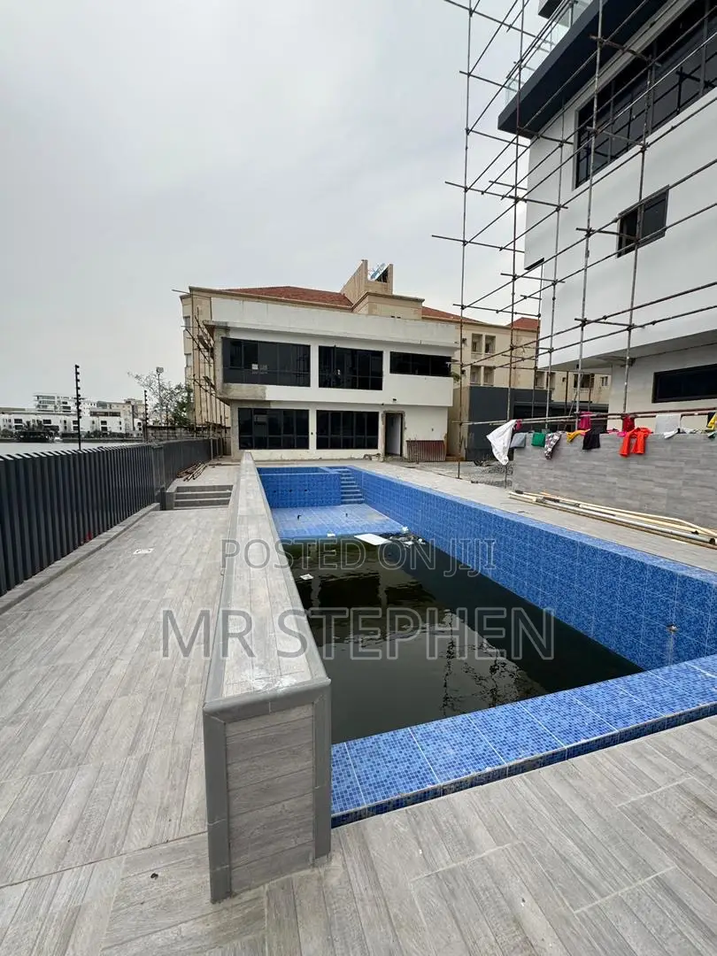 4bdrm Penthouse in Banana Island for sale