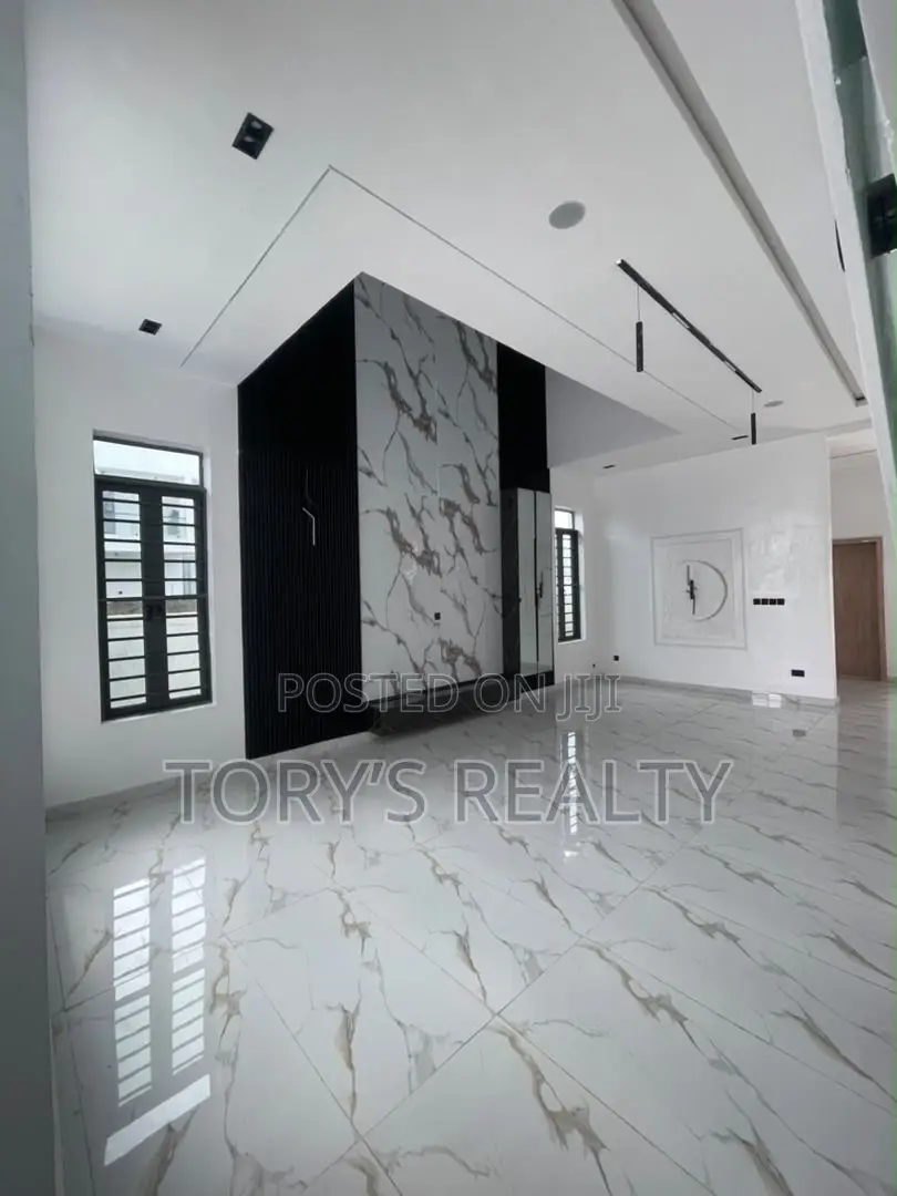5bdrm Duplex in Ado / Ajah for sale