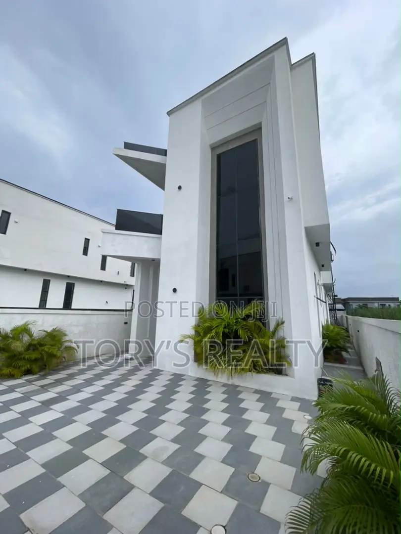 5bdrm Duplex in Ado / Ajah for sale